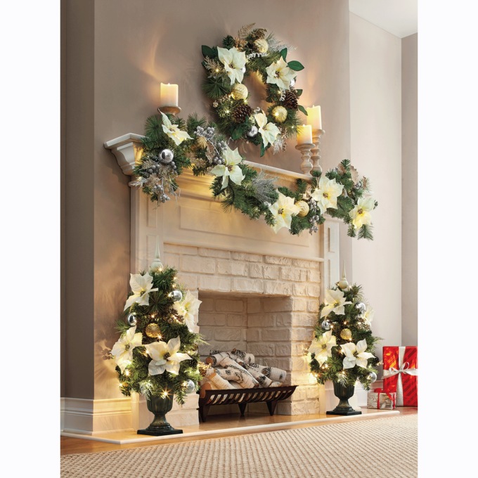 Poinsettia Christmas Wreath, White, large